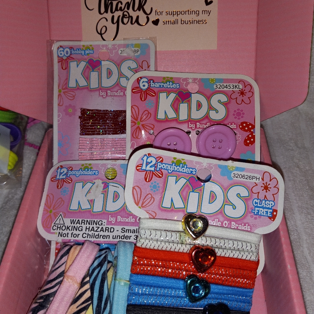 4 pack of hair accessories